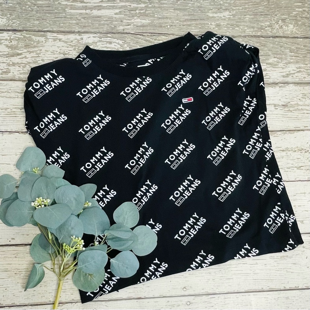 Tommy Jeans Shoulder Pad Cap Sleeve Tee